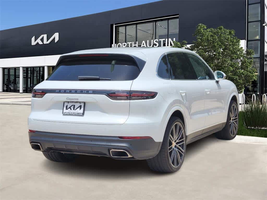 2022 Porsche Cayenne BASE 6