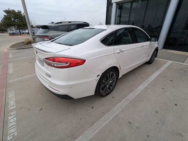 2019 Ford Fusion Hybrid Titanium 4