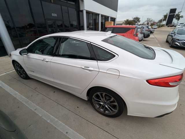 2019 Ford Fusion Hybrid Titanium 2