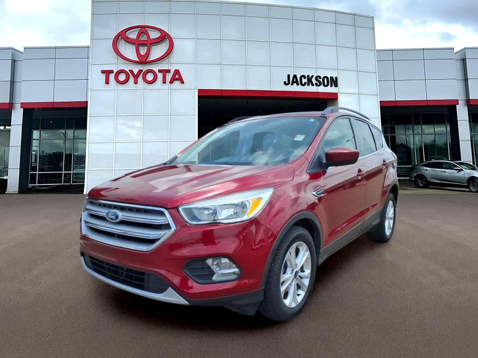 Ruby Red Metallic Tinted Clearcoat 2018 Ford Escape SE FWD SUV / Crossover Front-Wheel Drive Automatic