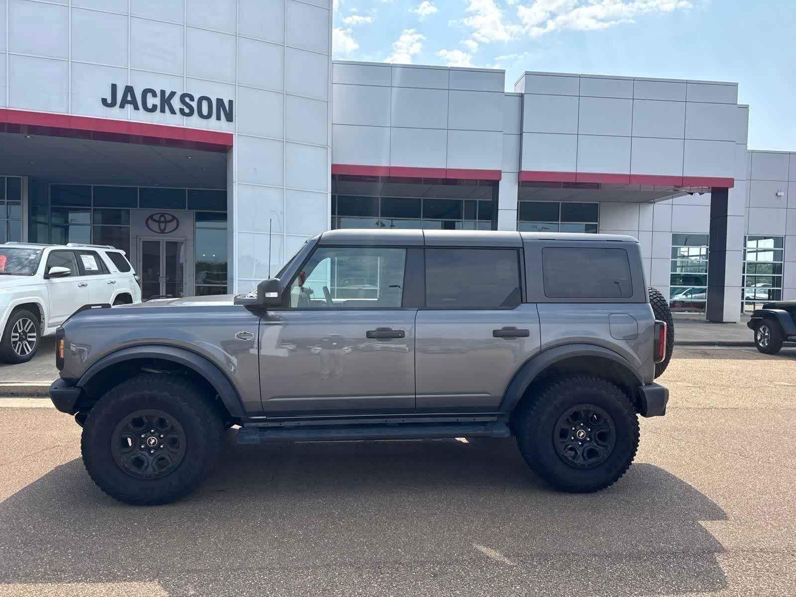 Carbonized Gray Metallic 2024 Ford Bronco SUV / Crossover Four-Wheel Drive Automatic
