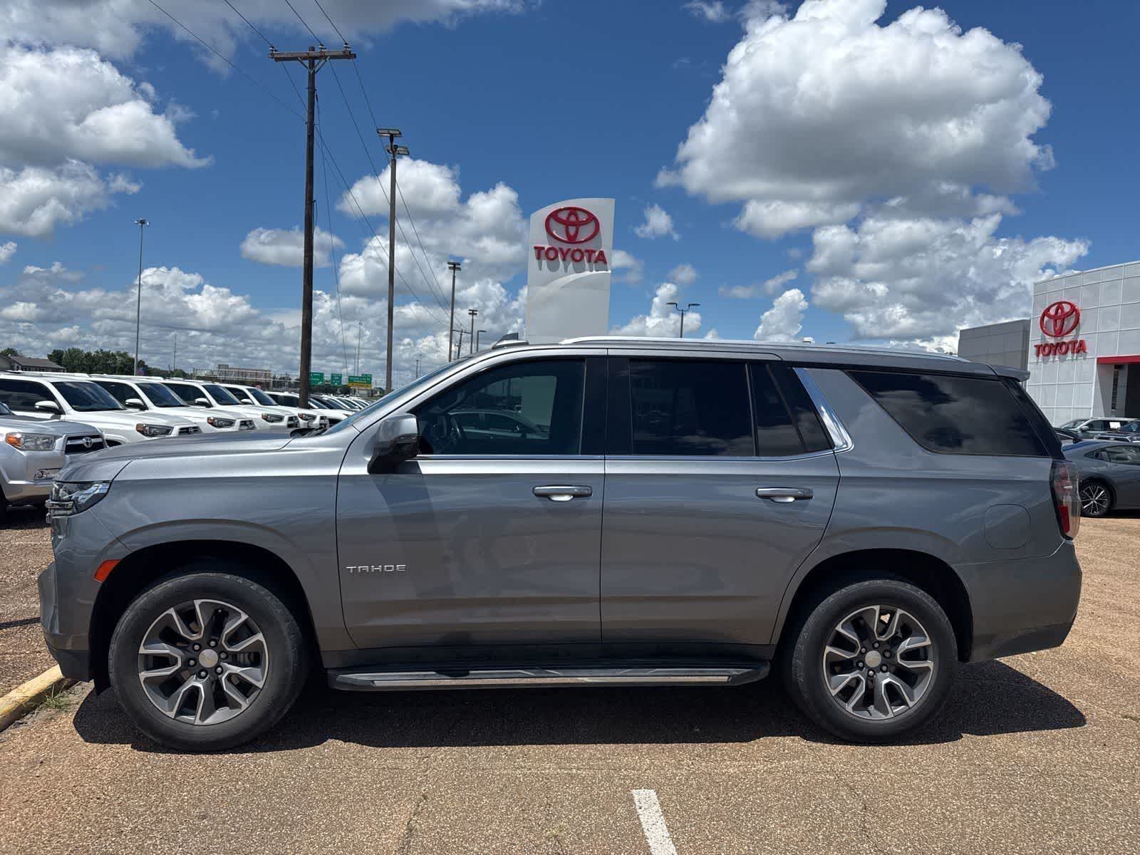 Gray (Satin Steel Metallic) 2021 Chevrolet Tahoe LT RWD SUV / Crossover 4X2 Automatic