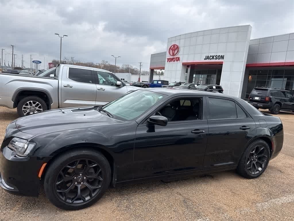 2019 Chrysler 300 Touring RWD