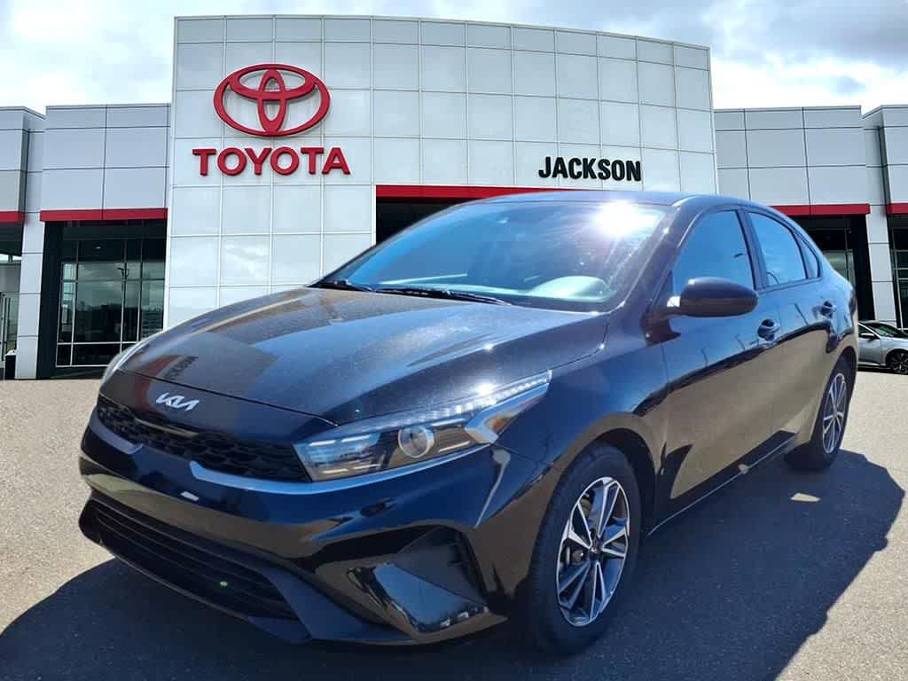 2023 Kia Forte LXS FWD