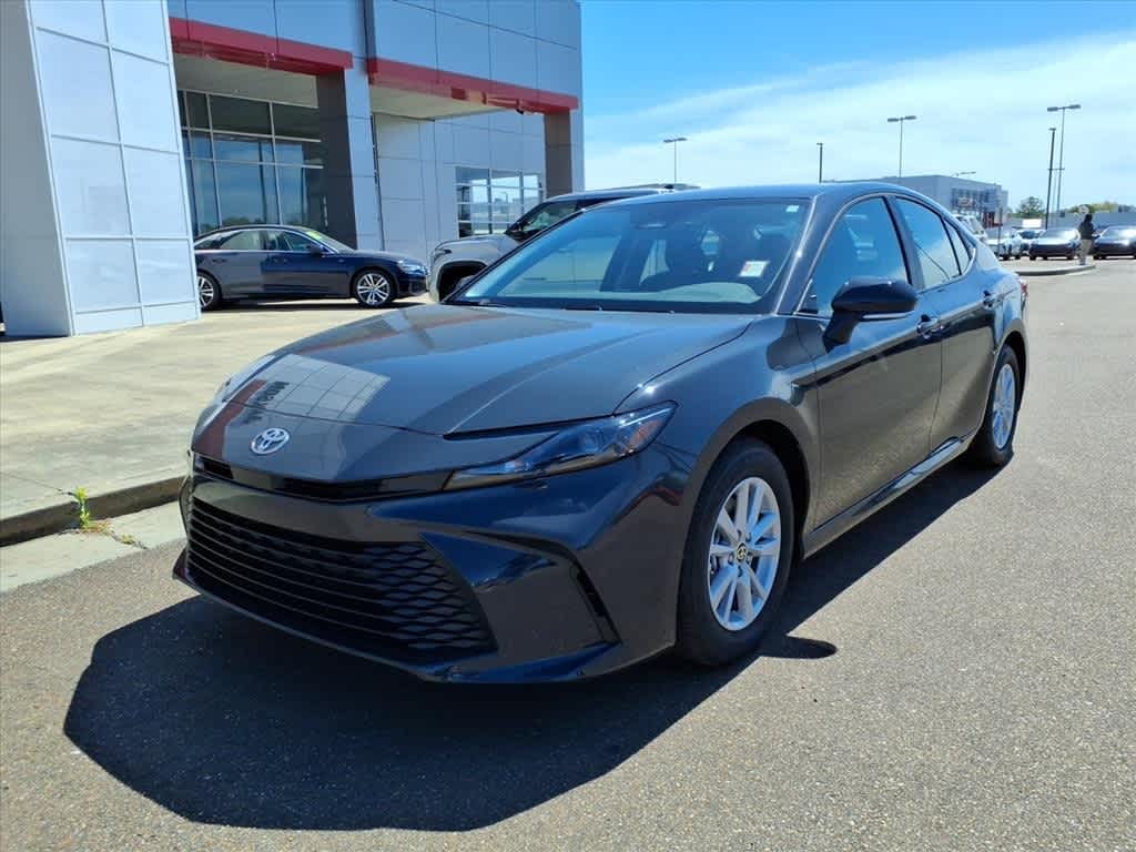 2026 Toyota Camry LE FWD