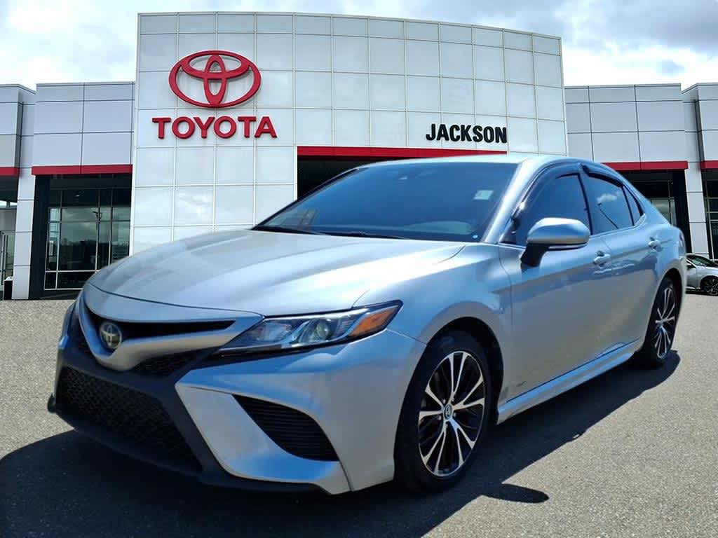2020 Toyota Camry SE FWD