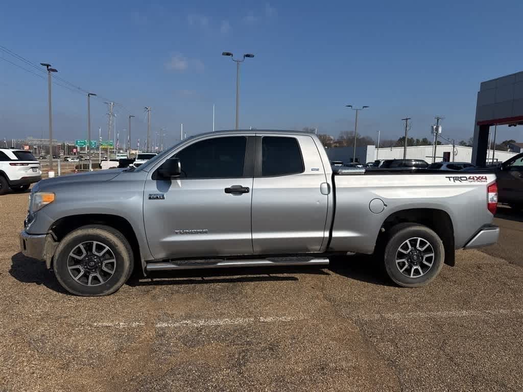 2016 Toyota Tundra SR5 Double Cab 5.7L 4WD