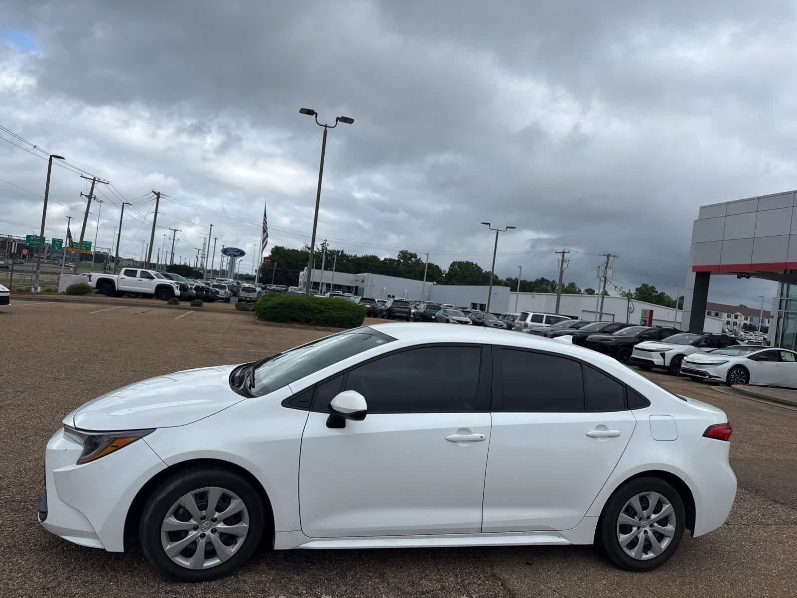 Ice Cap 2023 Toyota Corolla Sedan Front-Wheel Drive Continuously Variable Transmission
