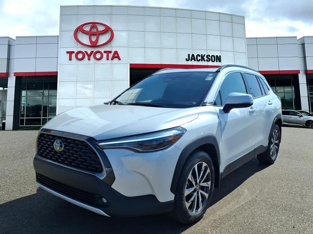 2023 Toyota Corolla Cross XLE FWD
