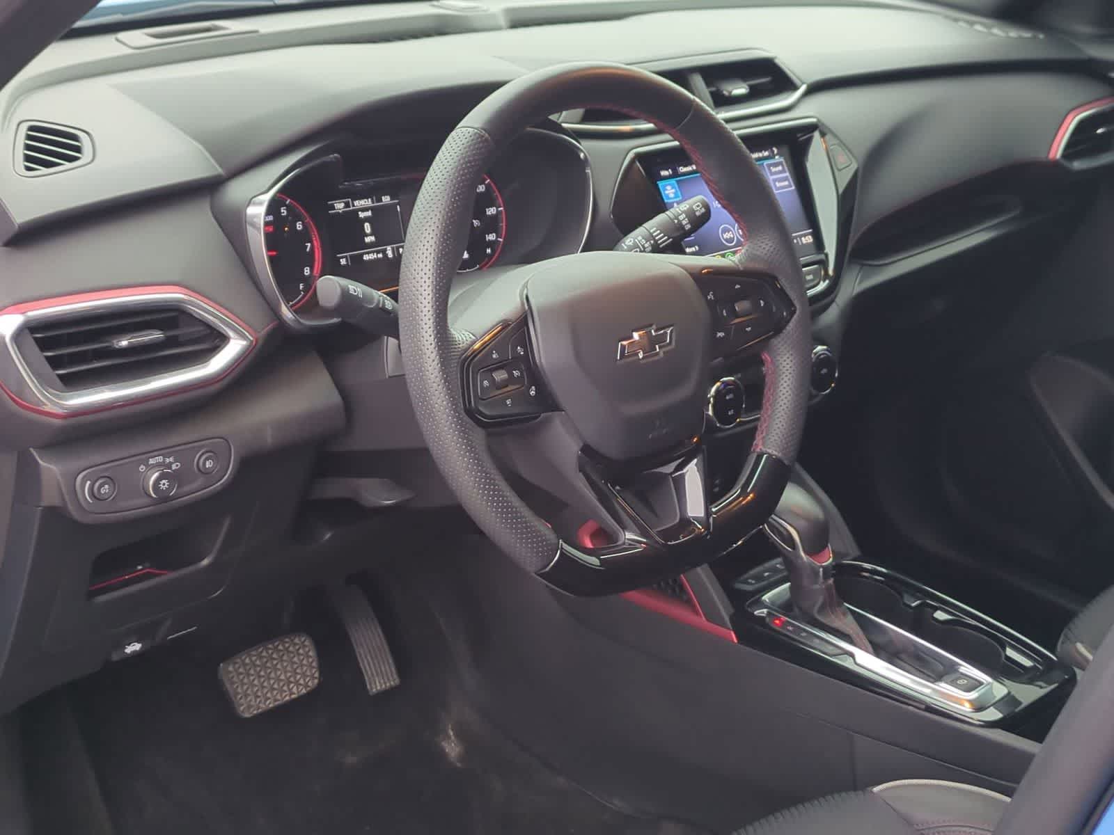 View vehicle photo 2