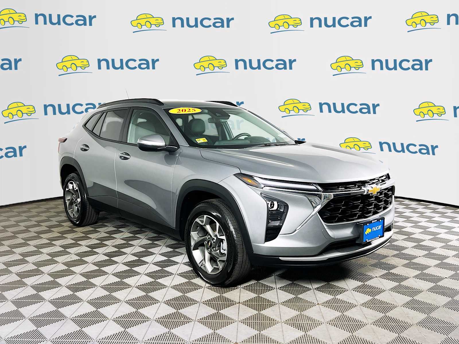 Sterling Gray Metallic 2025 Chevrolet Trax LT FWD SUV / Crossover Front-Wheel Drive 6-Speed Automatic