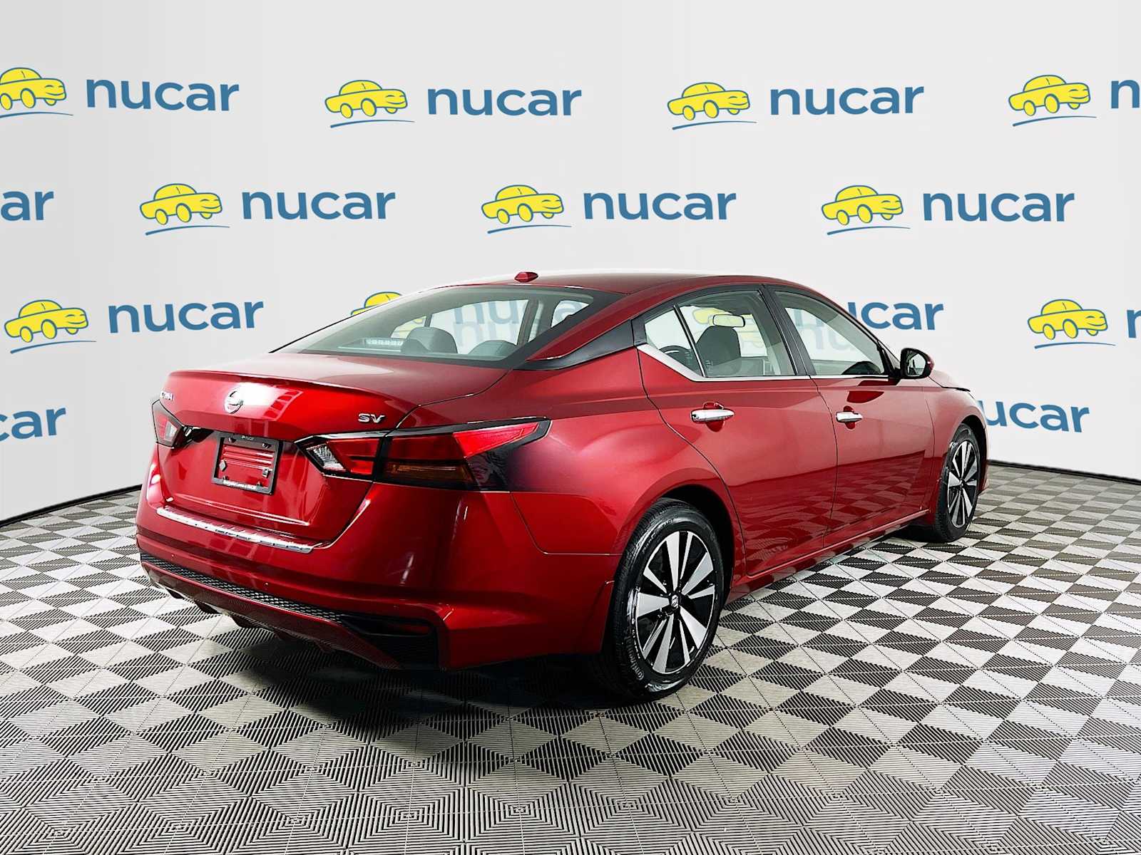 View vehicle photo 7