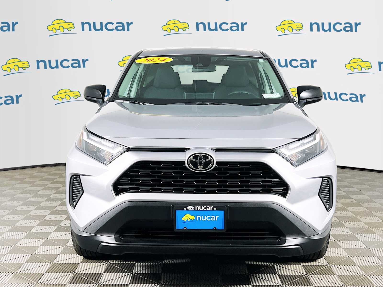 View vehicle photo 2