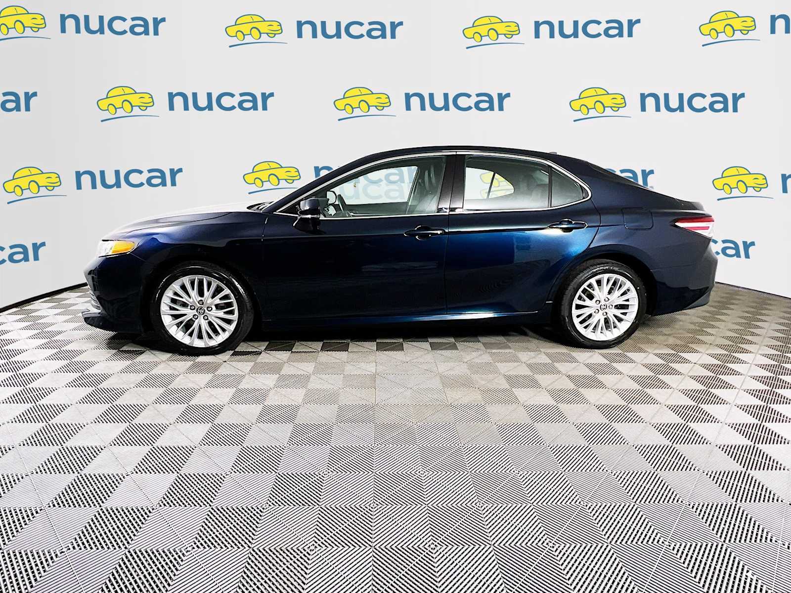 View vehicle photo 4