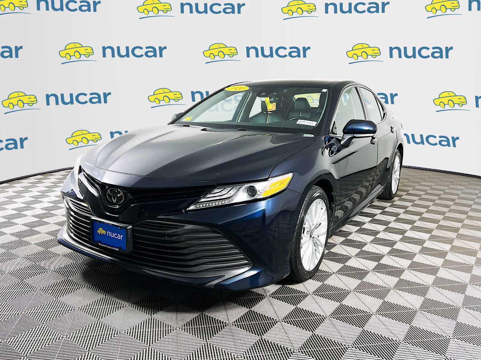 View vehicle photo 3