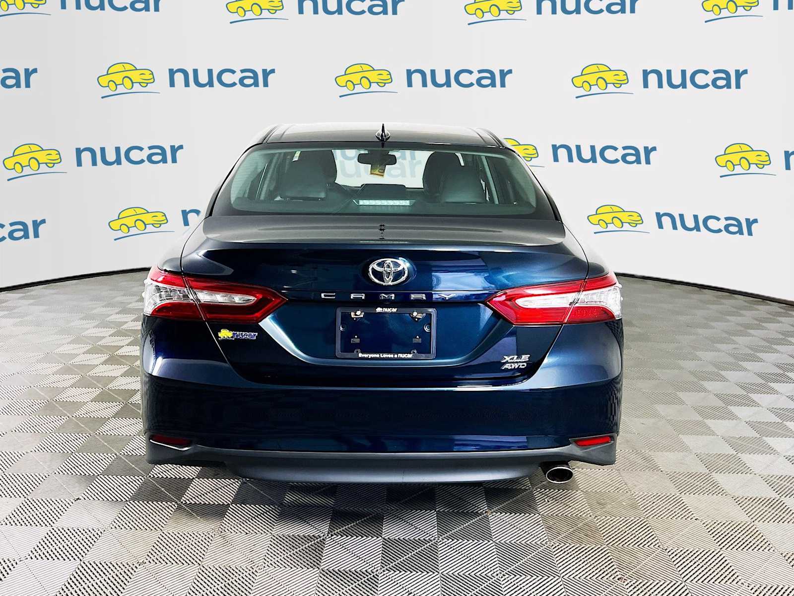 View vehicle photo 6