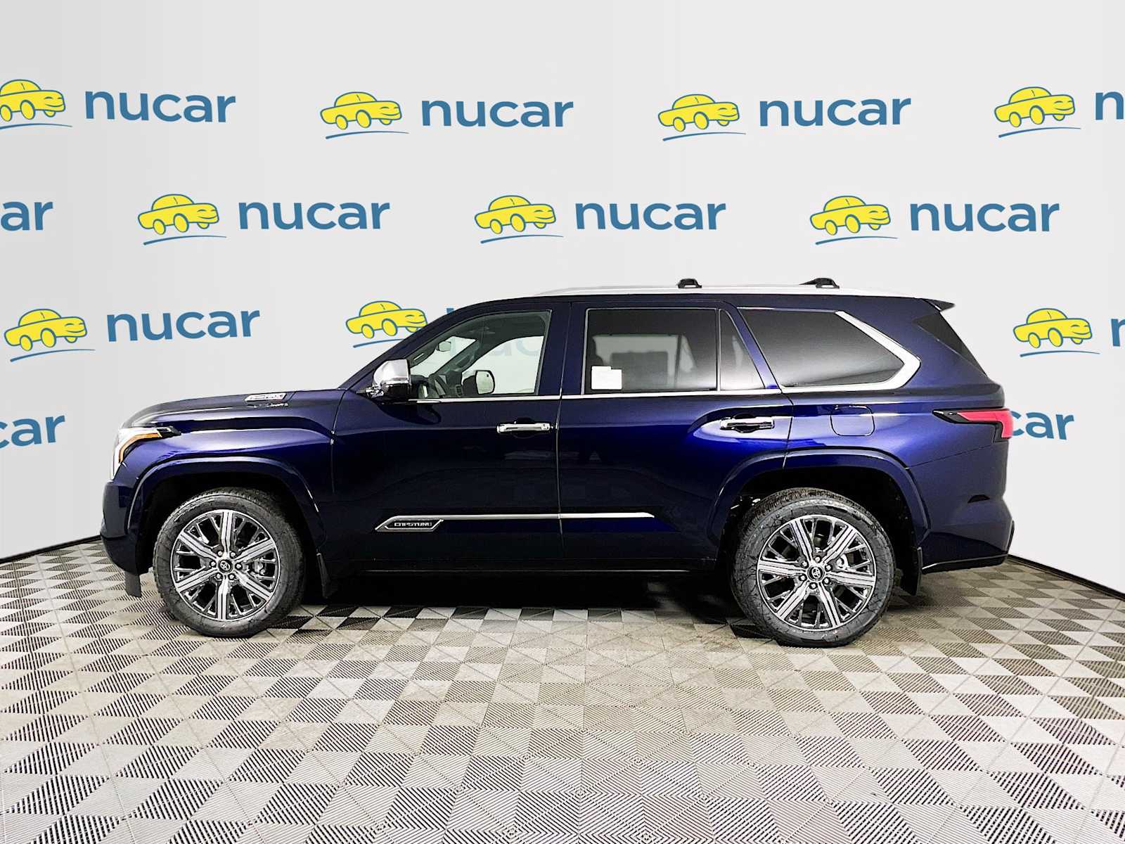 View vehicle photo 3