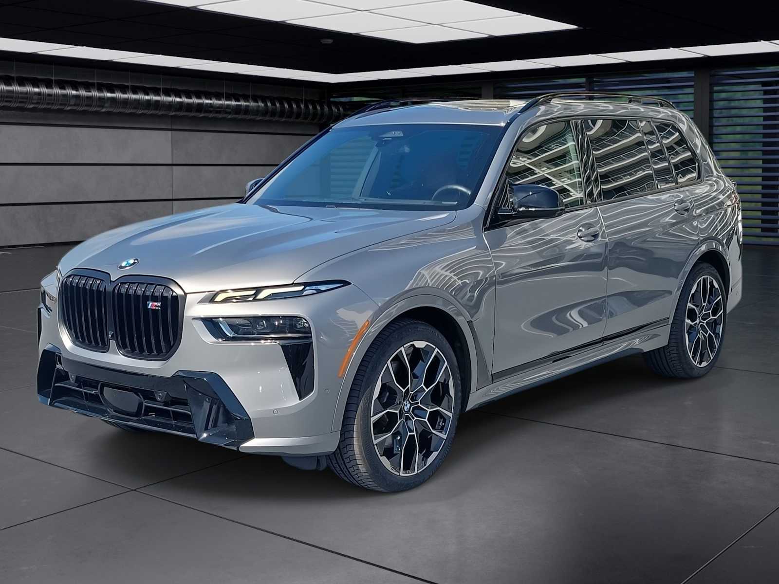 2024 BMW X7 M60i