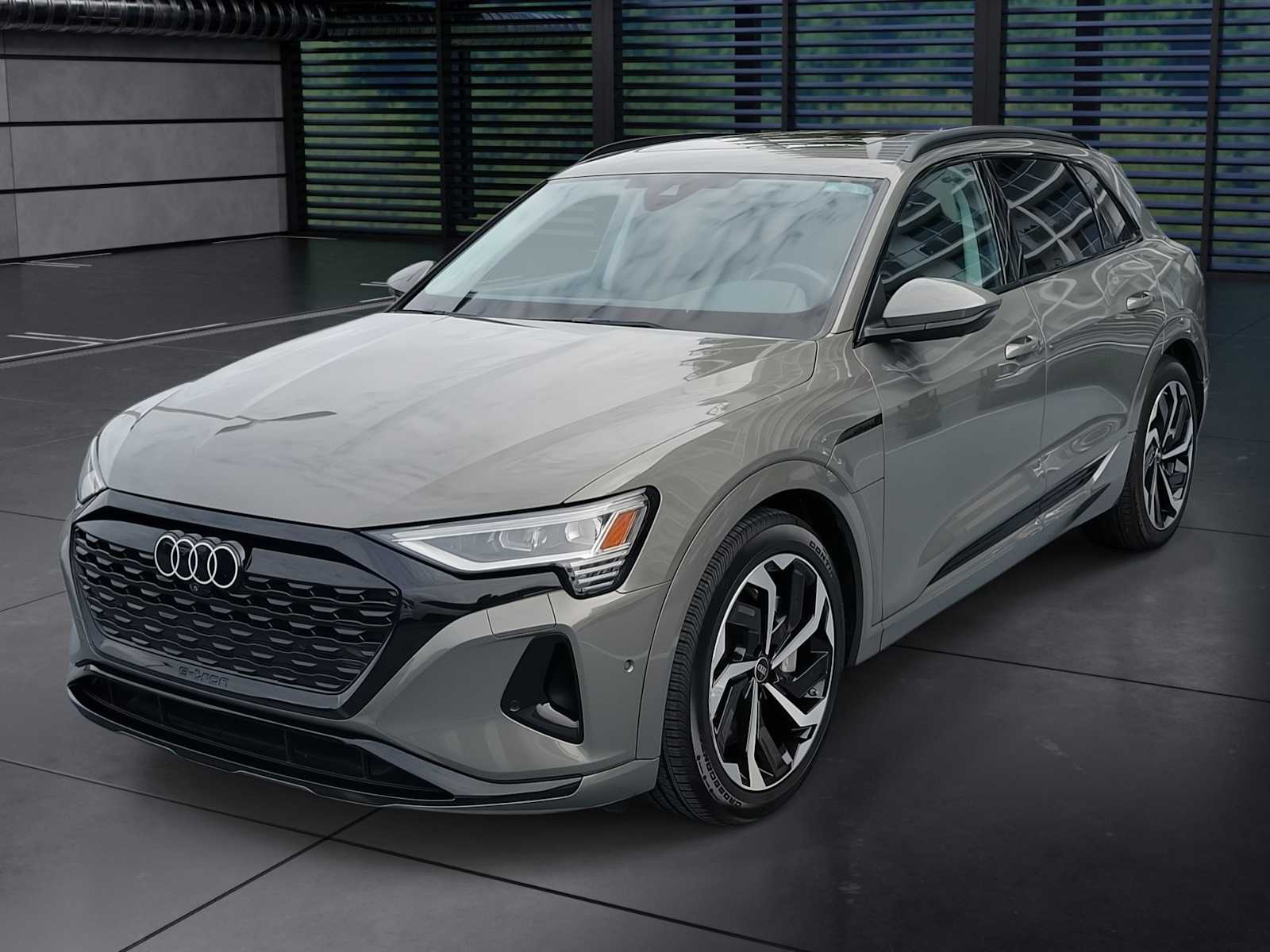 2024 Audi Q8 e-tron quattro Premium Plus AWD