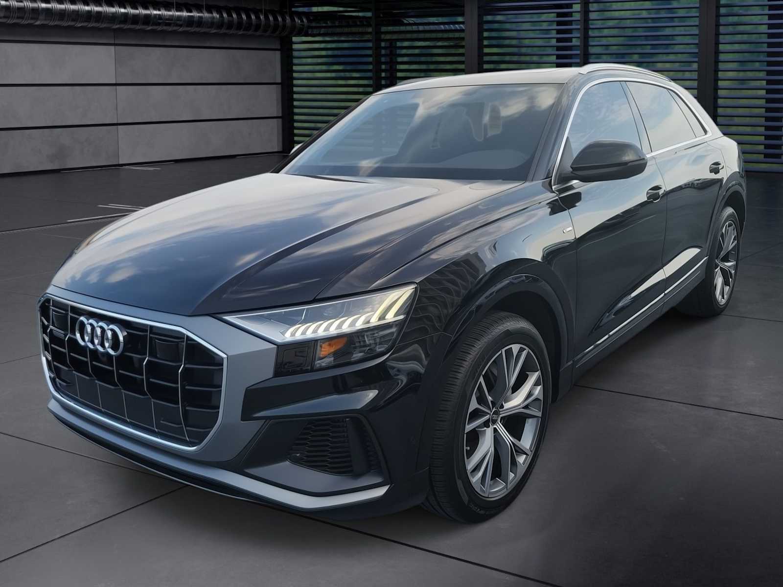 2023 Audi Q8