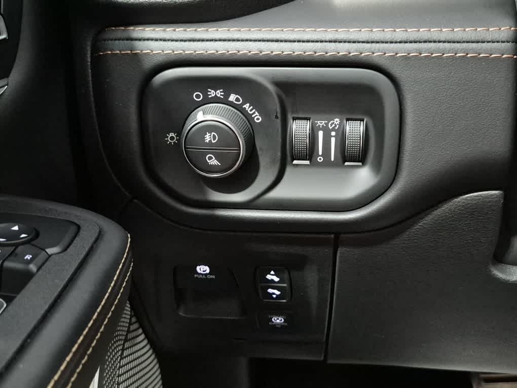 2026 Ram 1500 Tungsten - Ivory White Tri-Coat Pearlcoat exterior view 19