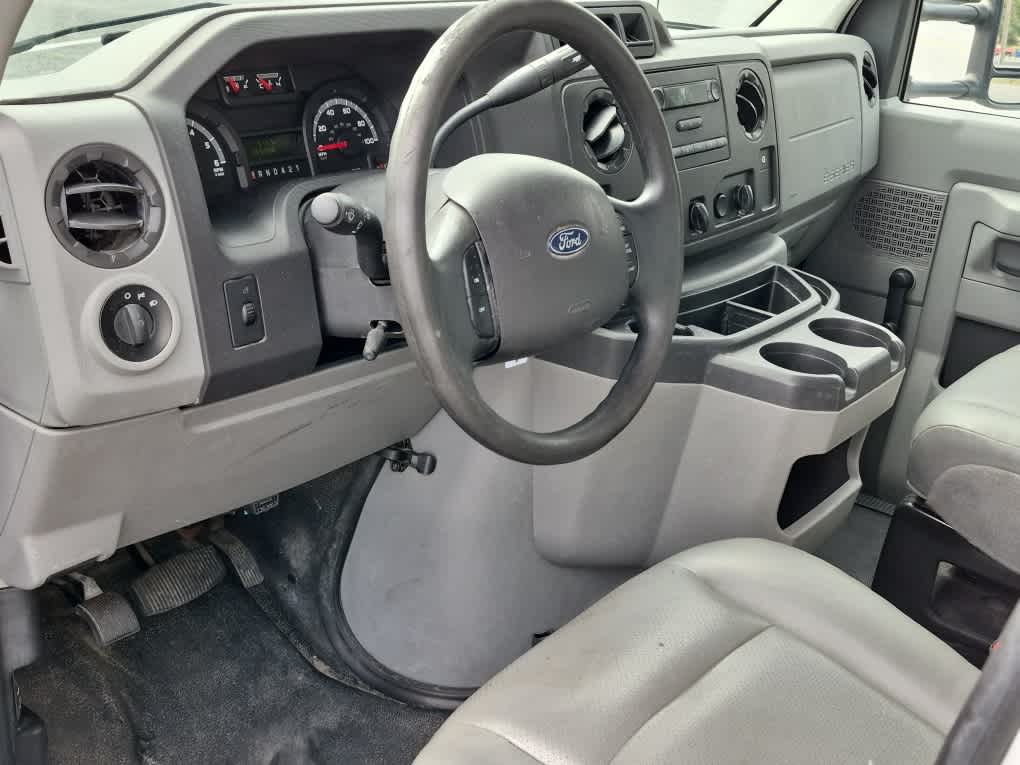 2019 Ford E-Series Cutaway - Oxford White exterior view 7