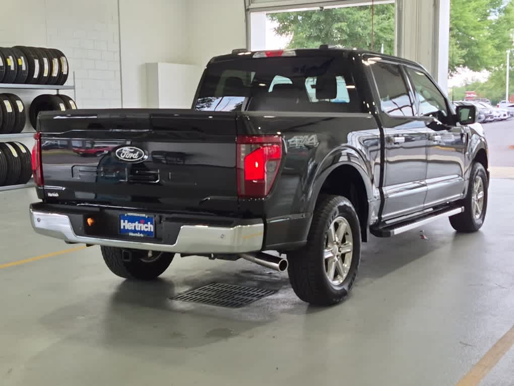2025 Ford F-150 XLT - Agate Black Metallic exterior view 3