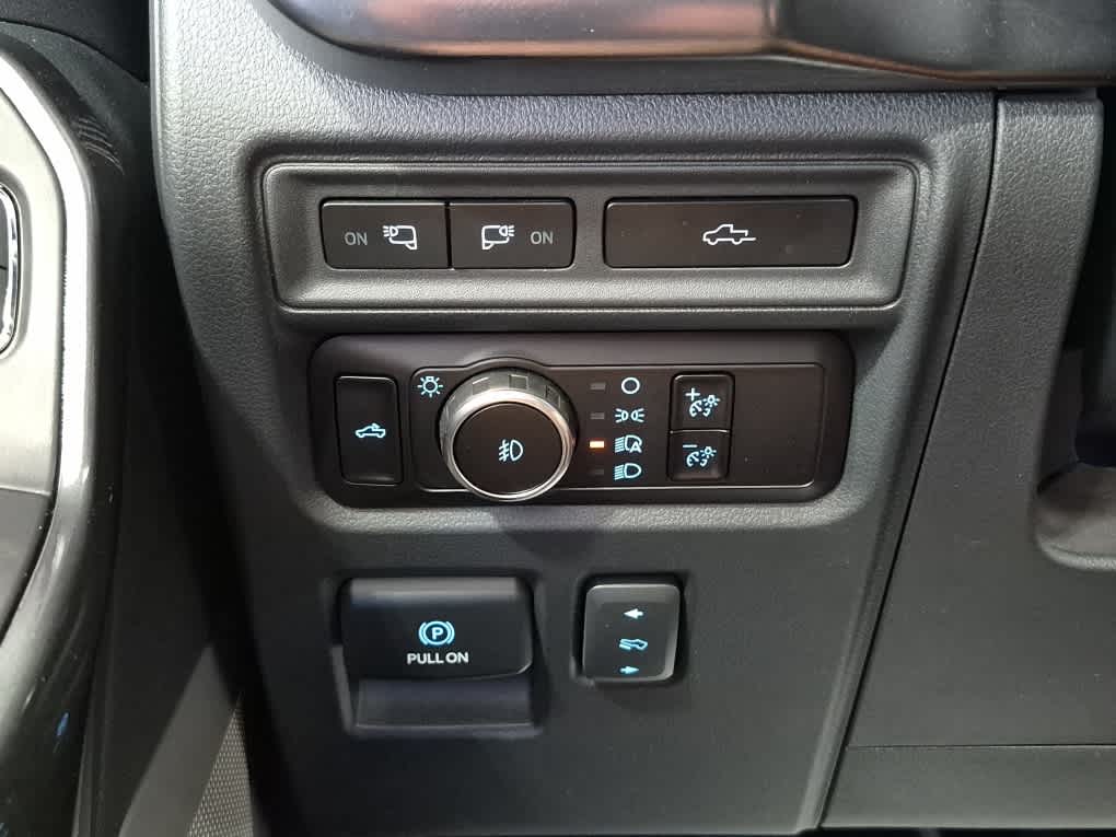 2023 Ford F-150 LARIAT - Oxford White exterior view 19