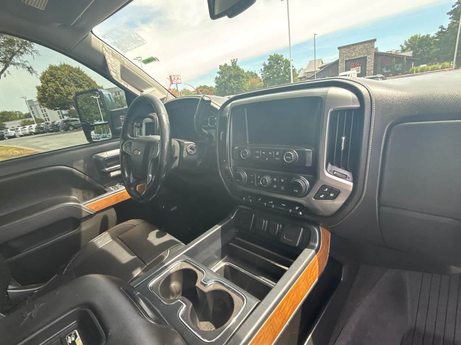 2016 Chevrolet Silverado 2500HD LTZ - Summit White exterior view 8