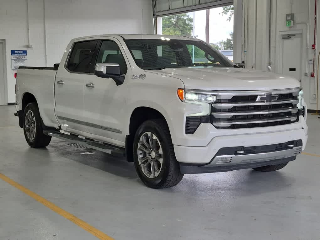2023 Chevrolet Silverado 1500 High Country - Iridescent Pearl Tricoat exterior view 2