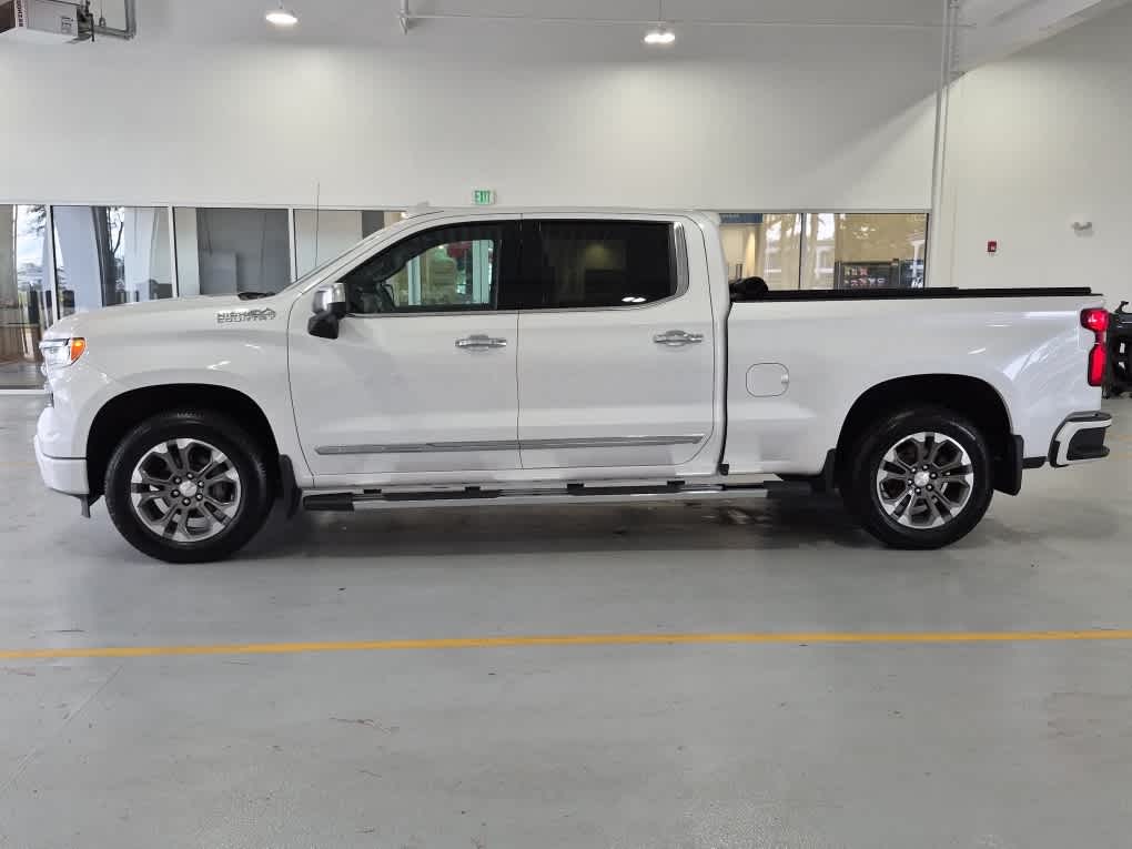 2023 Chevrolet Silverado 1500 High Country - Iridescent Pearl Tricoat exterior view 5
