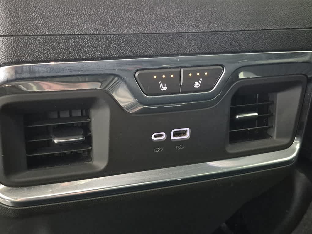2023 Chevrolet Silverado 1500 High Country - Iridescent Pearl Tricoat exterior view 8