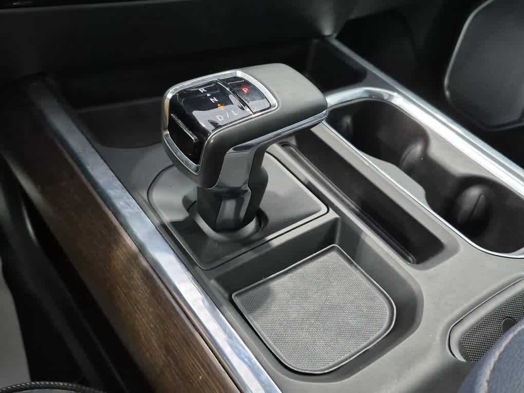 2023 Chevrolet Silverado 1500 High Country - Iridescent Pearl Tricoat exterior view 14