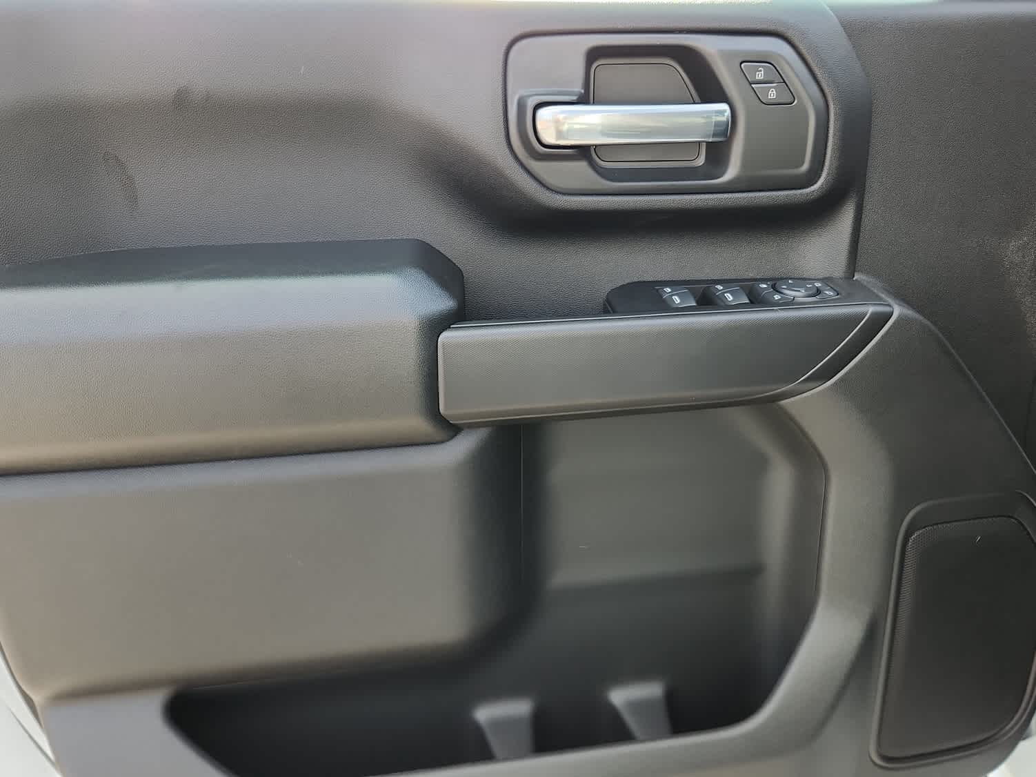 2025 GMC Sierra 2500HD Pro - Summit White exterior view 9
