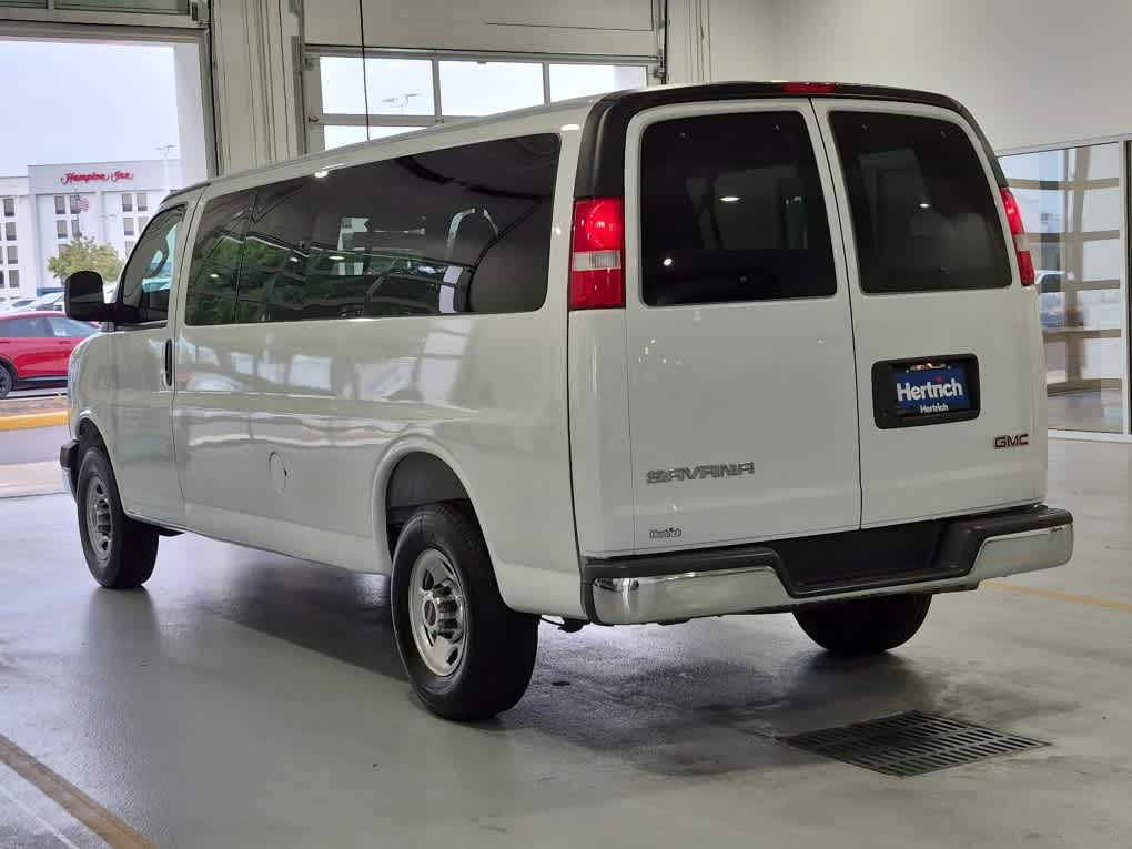 2025 GMC Savana Passenger LT - Summit White exterior view 4