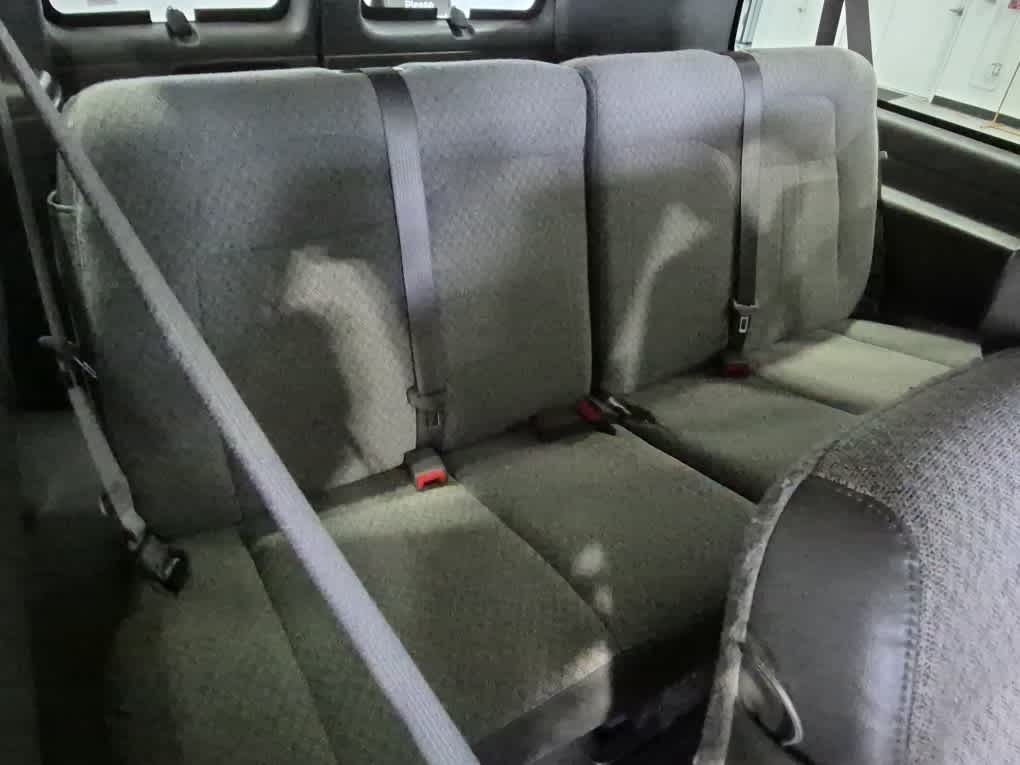 2025 GMC Savana Passenger LT - Summit White exterior view 15