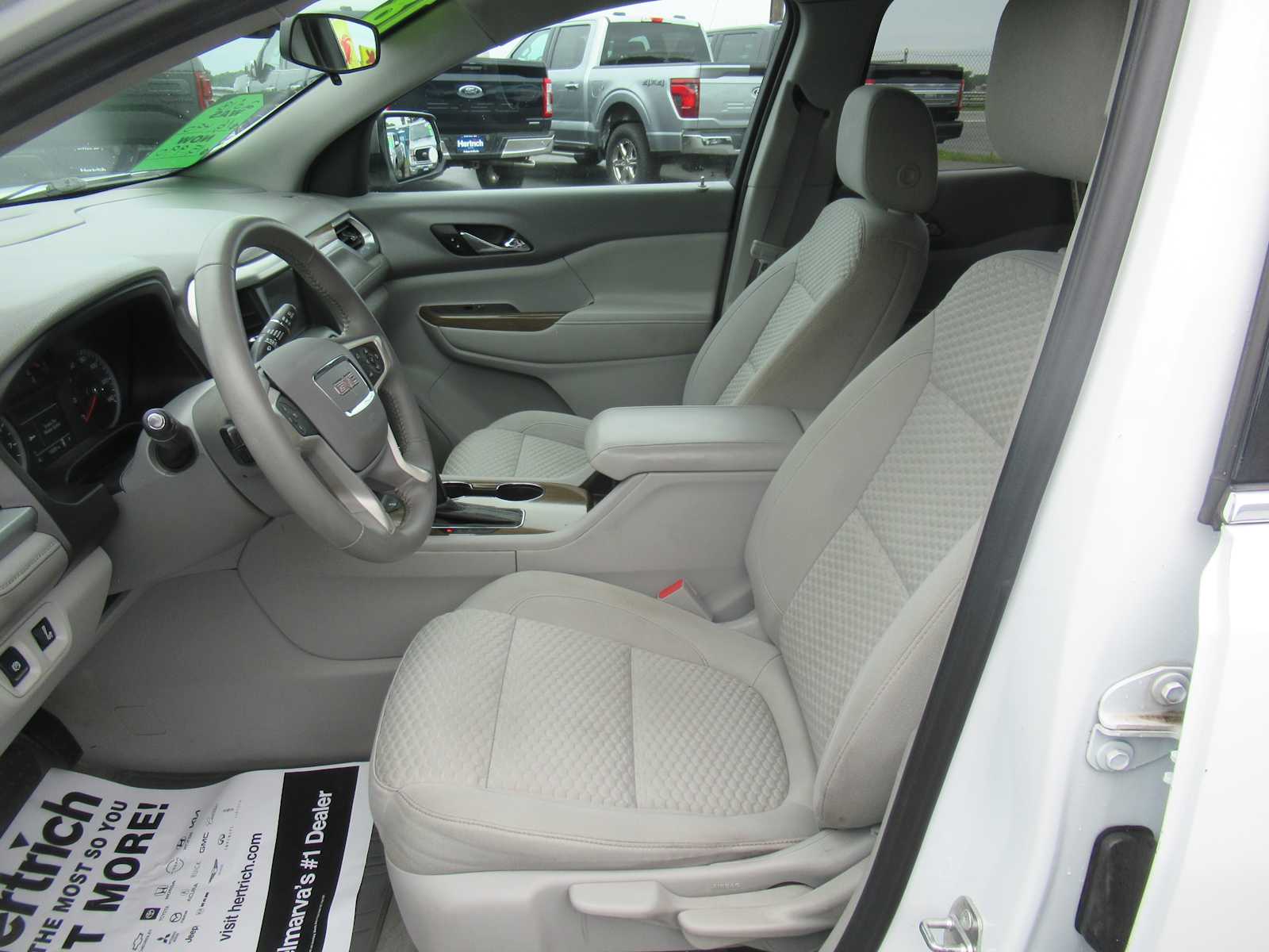 2018 GMC Acadia SLE - Summit White exterior view 13