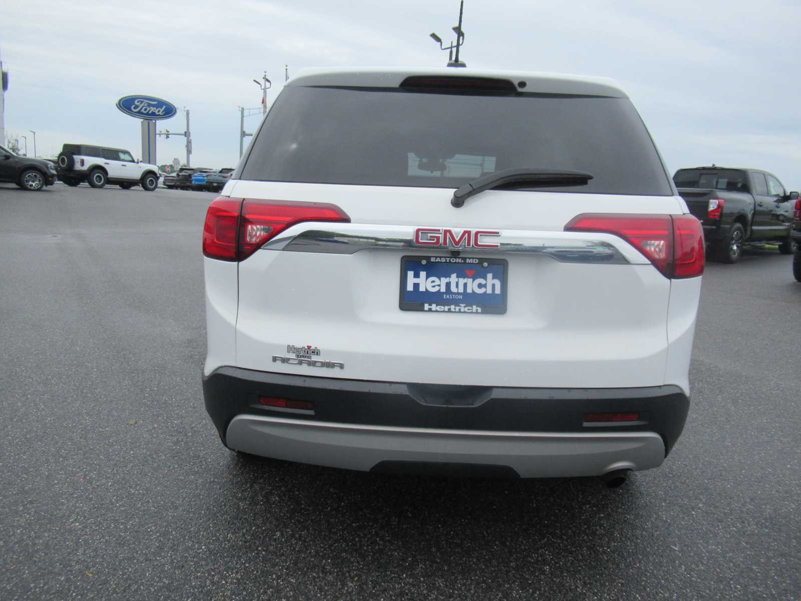 2018 GMC Acadia SLE - Summit White exterior view 6