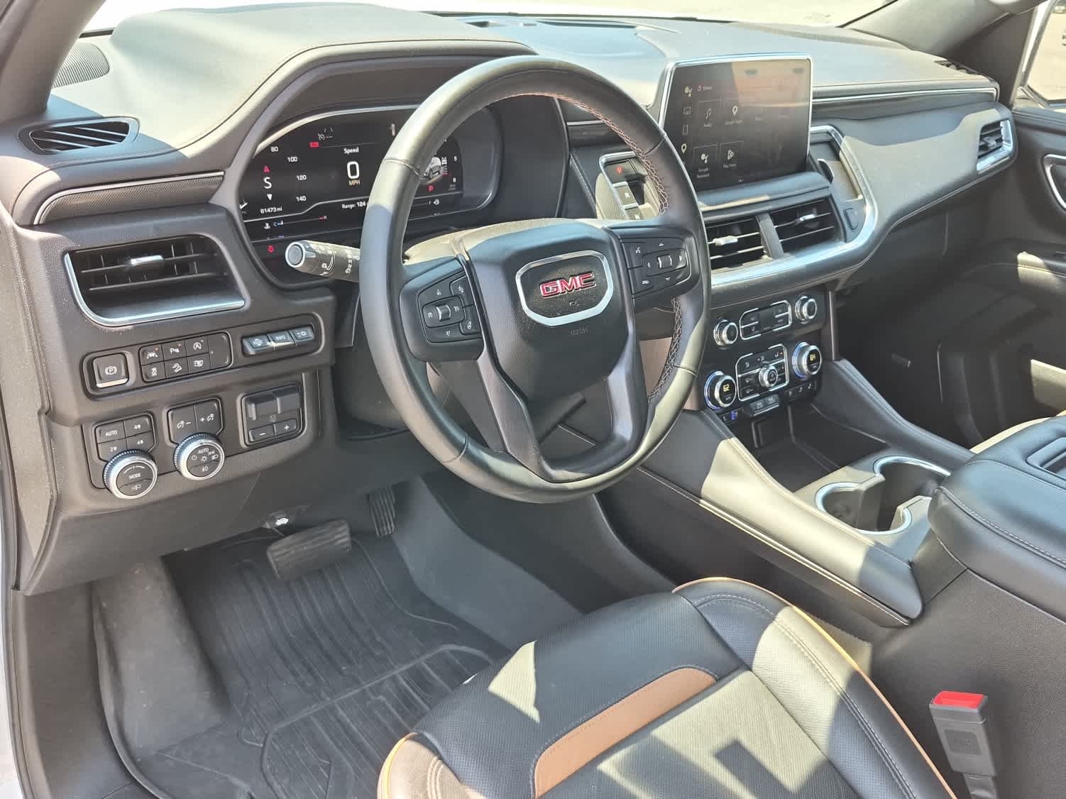 2024 GMC Yukon AT4 - Summit White exterior view 15