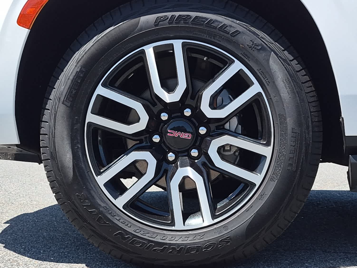 2024 GMC Yukon AT4 - Summit White exterior view 8