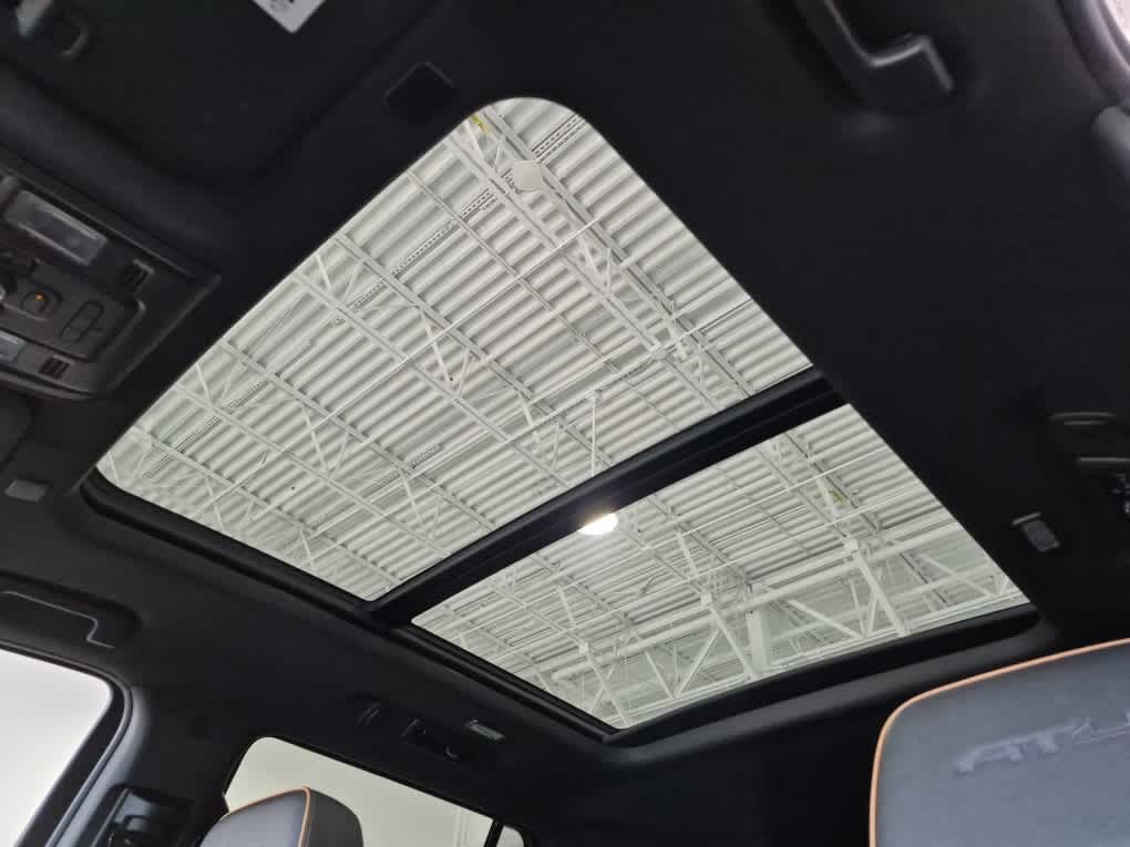 2024 GMC Yukon AT4 - Summit White exterior view 15