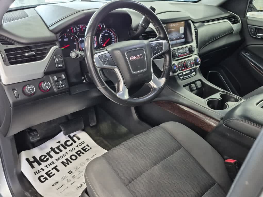 2015 GMC Yukon XL SLE - Quicksilver Metallic exterior view 15