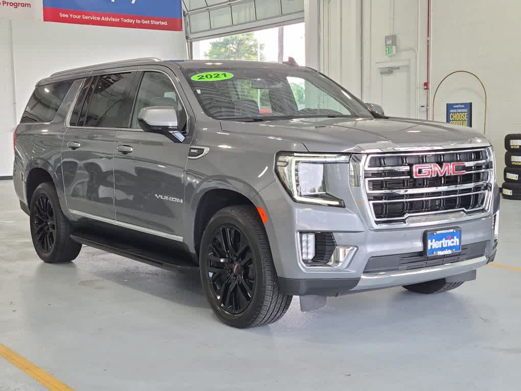2021 GMC Yukon XL SLT - Satin Steel Metallic exterior view 2