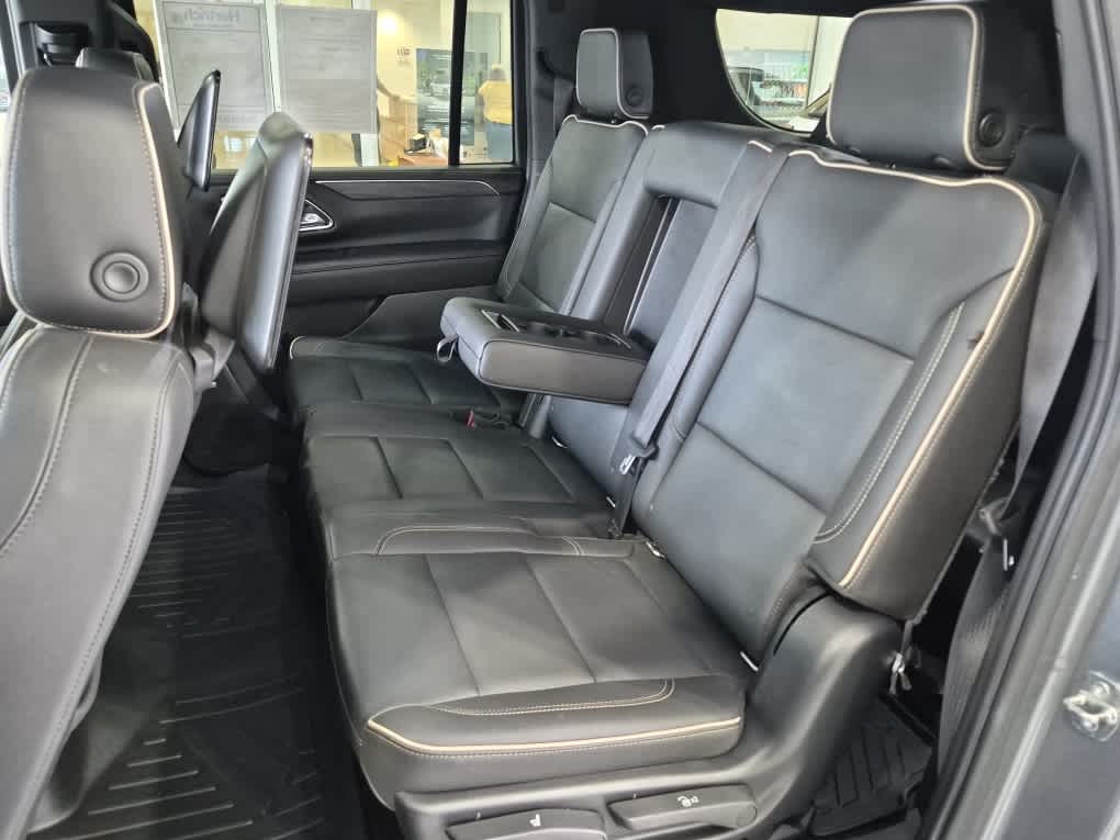 2021 GMC Yukon XL SLT - Satin Steel Metallic exterior view 8