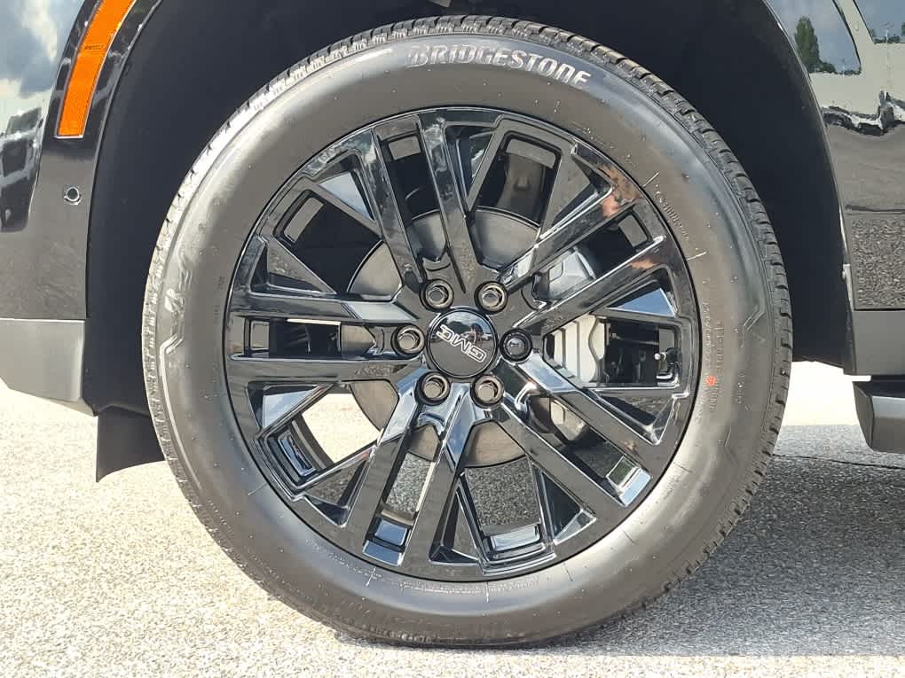 2026 GMC Yukon XL Elevation - Onyx Black exterior view 6
