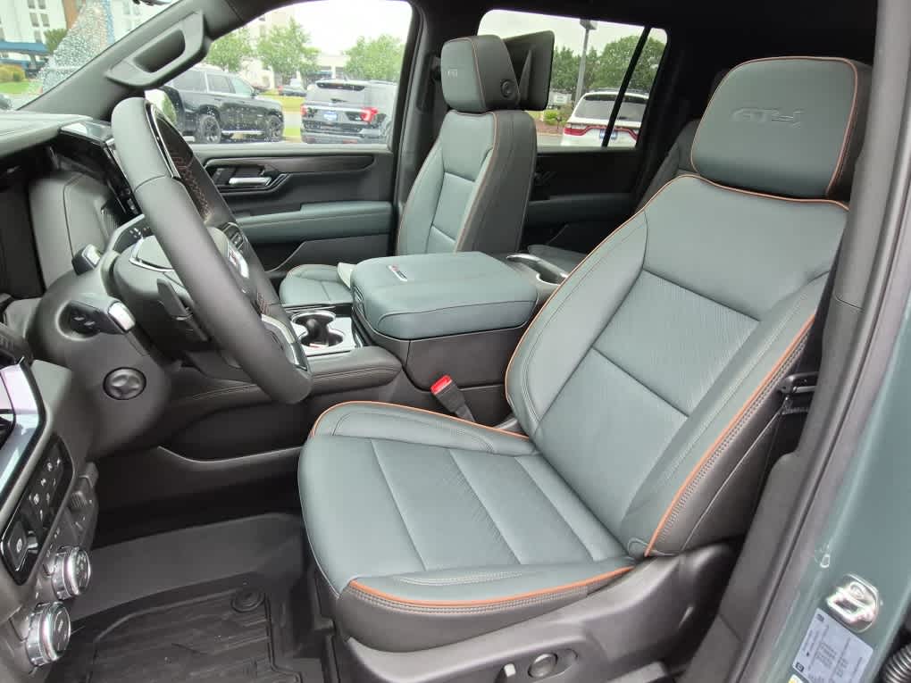 2026 GMC Yukon XL AT4 - Midnight Pine exterior view 13