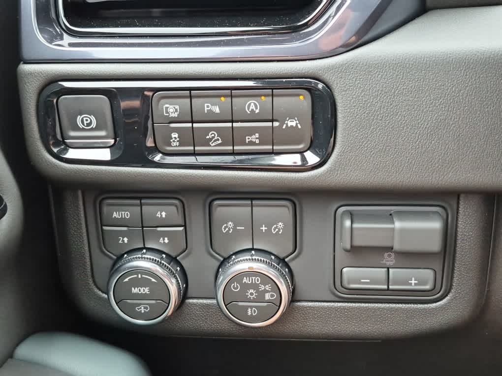 2026 GMC Yukon XL AT4 - Midnight Pine exterior view 19