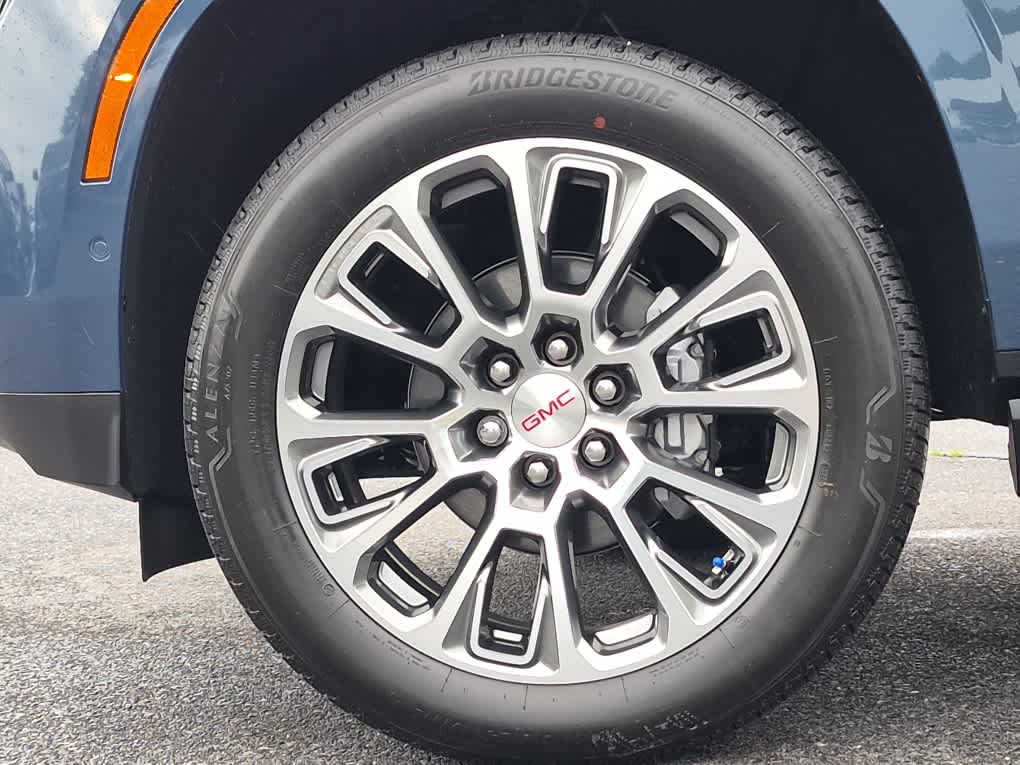 2026 GMC Yukon XL Denali Denali - Downpour Metallic exterior view 6