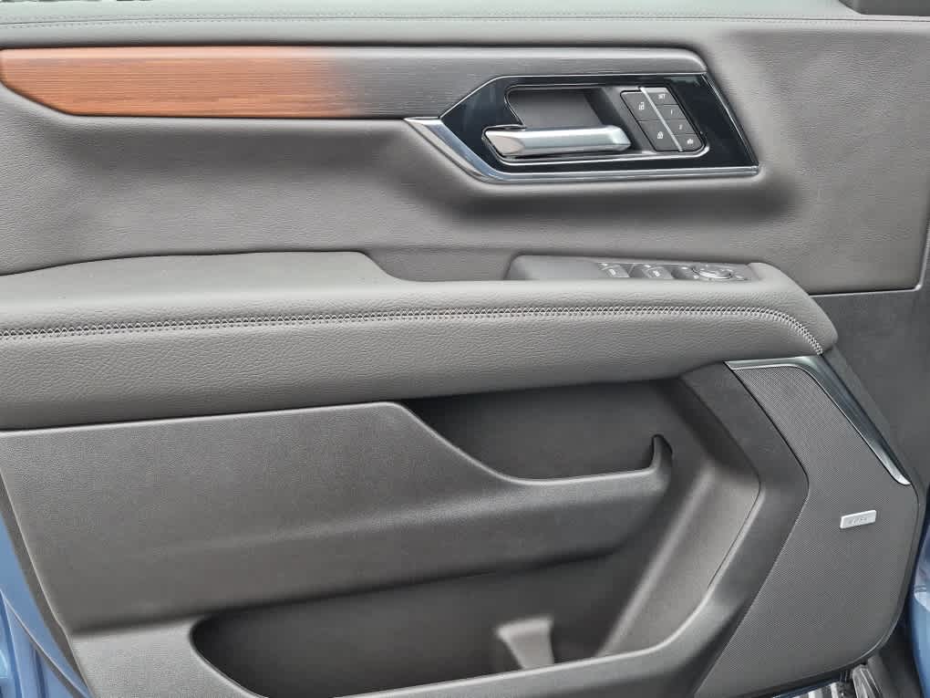 2026 GMC Yukon XL Denali Denali - Downpour Metallic exterior view 12