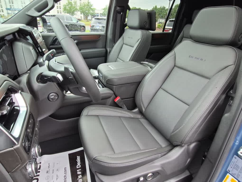 2026 GMC Yukon XL Denali Denali - Downpour Metallic exterior view 13